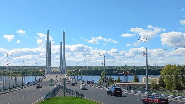 В Череповце открыт новый вантовый мост через реку Шексну